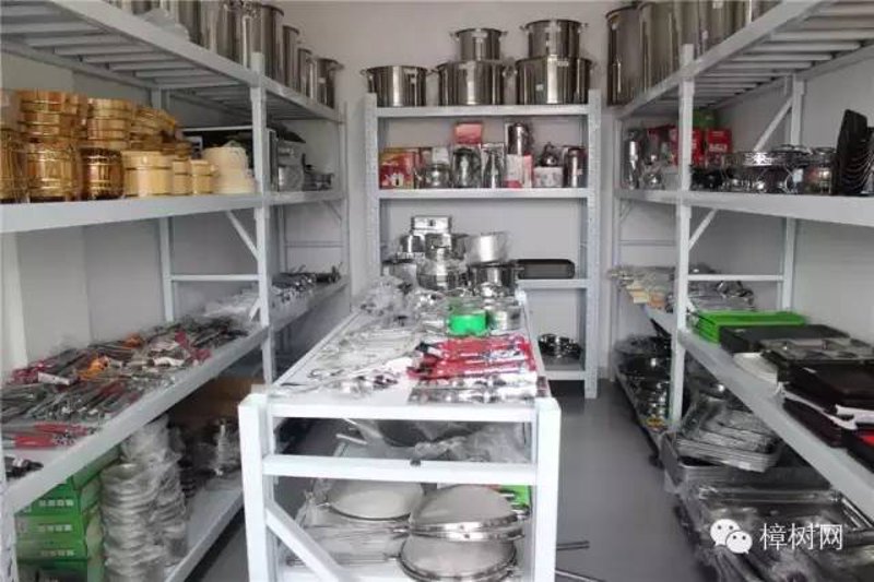 如何在众多厨房用品品牌中挑选出最适合你的那一款?本文将通过比较分析,带您了解当前市场上最受欢迎的厨房用品品牌排行榜。